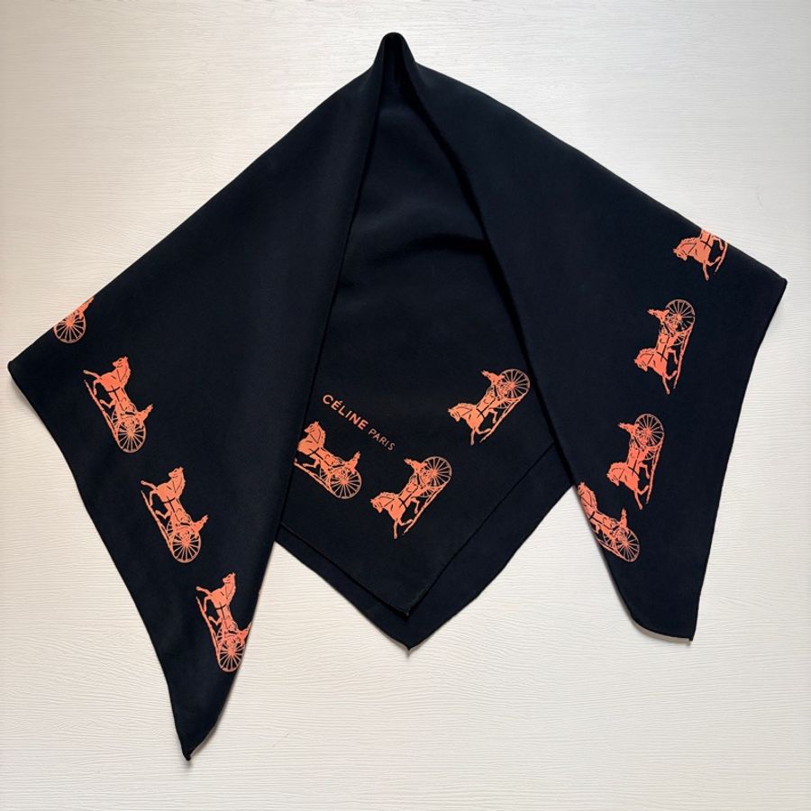 Celine 黑色馬車圖案絲巾思琳 方巾 小領巾-5