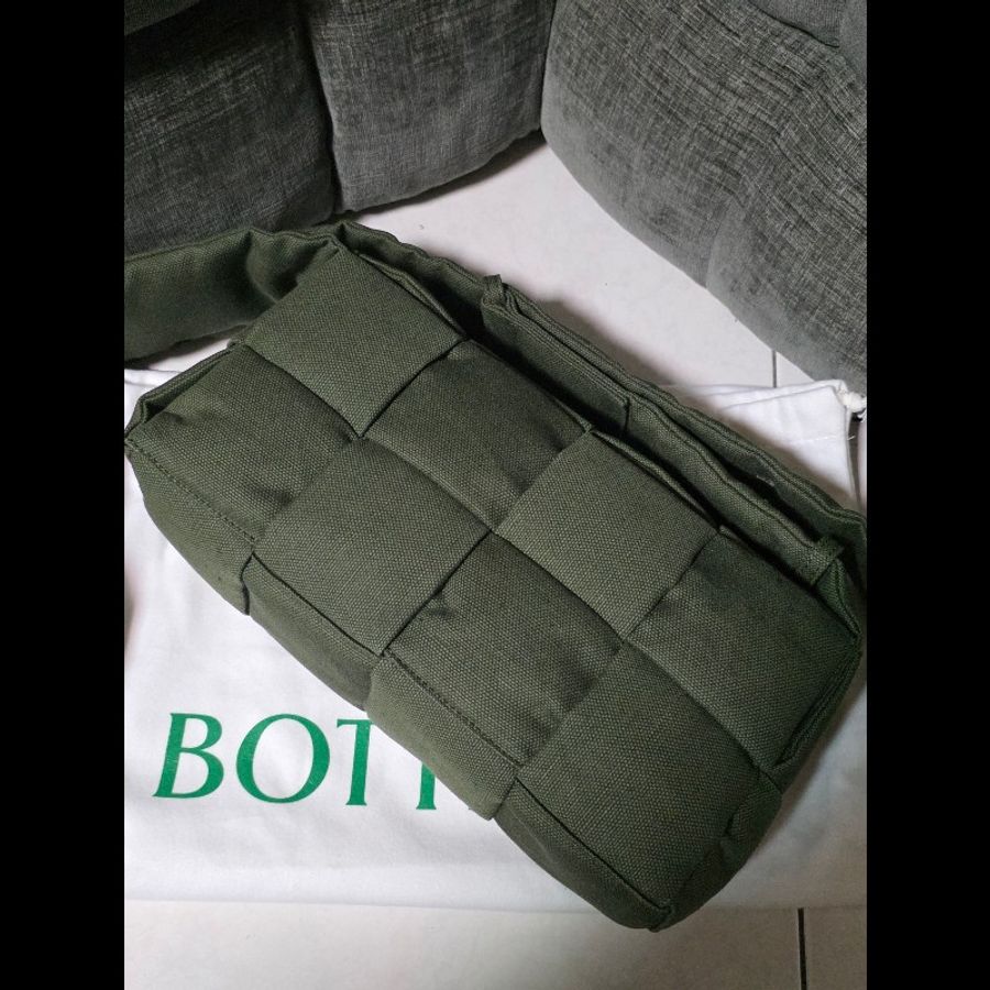 [全新]Bottega Veneta BV 帆布 cassette 墨綠色-1