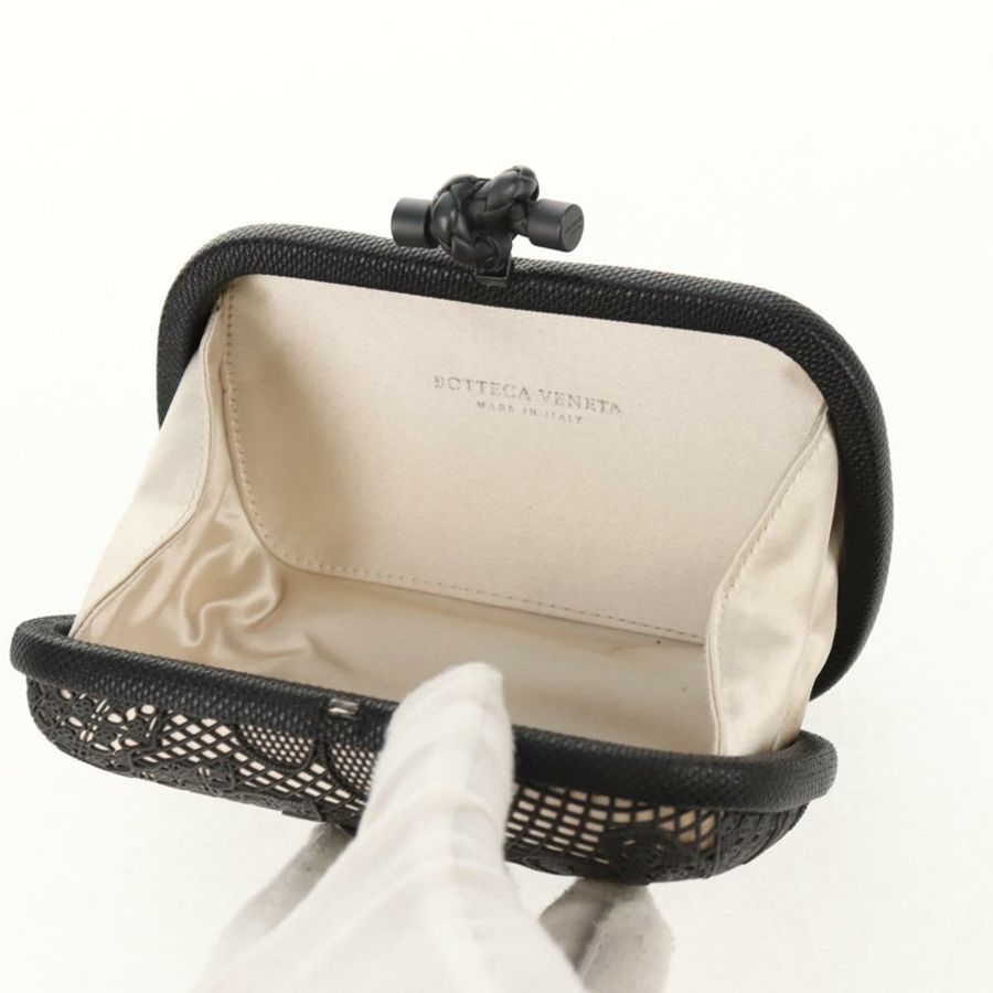 【日本直送】BOTTEGA VENETA 灰色金屬結飾手拿包,正品編號 147725SAV-9
