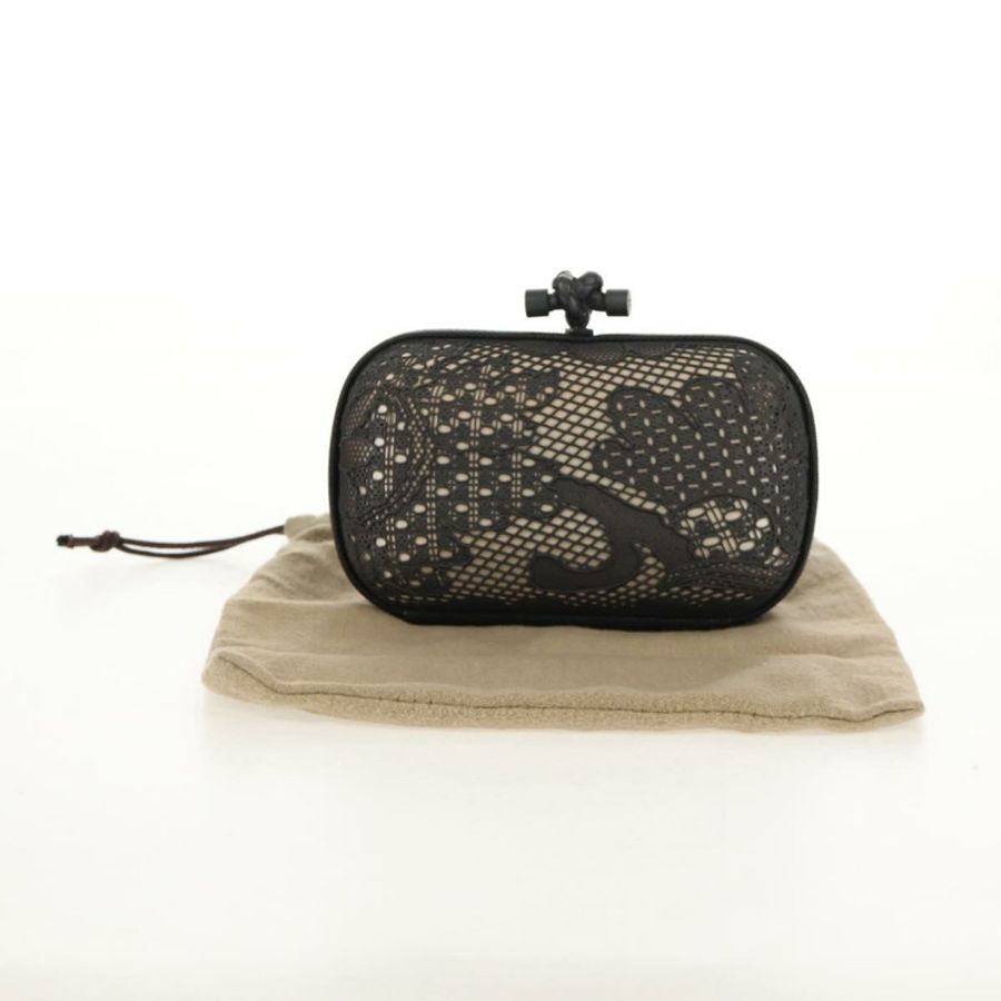 【日本直送】BOTTEGA VENETA 灰色金屬結飾手拿包,正品編號 147725SAV-11