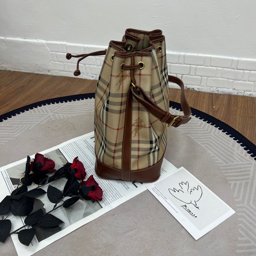 Burberry經典戰馬格紋水桶包 vintage 二手 中古-1