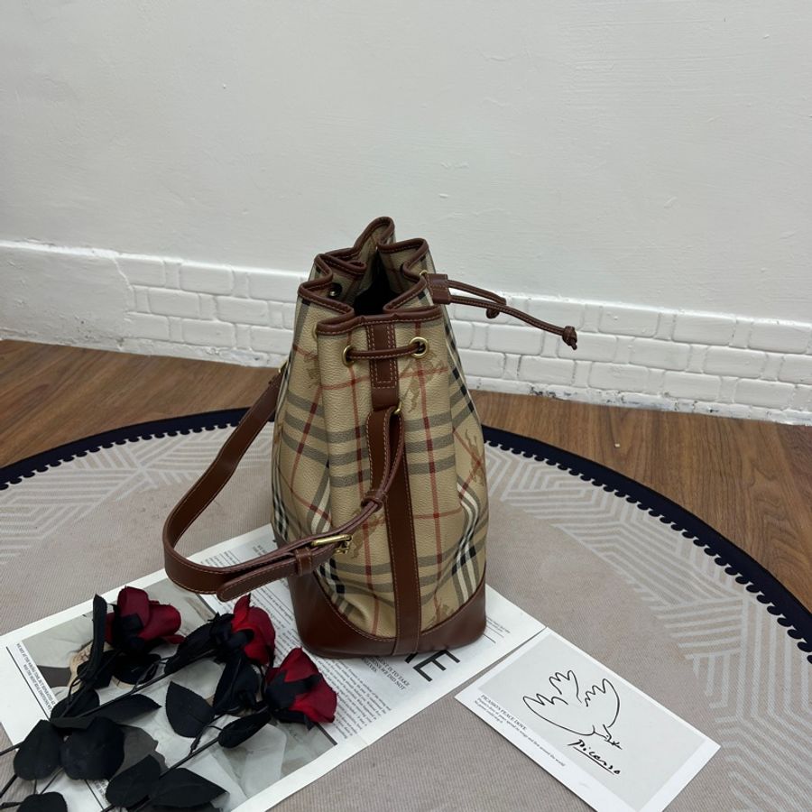 Burberry經典戰馬格紋水桶包 vintage 二手 中古-2