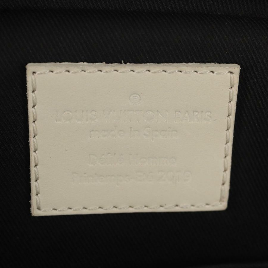 【日本直送】路易威登 Taurillon Clemence Monogram Utility Side Bag M53256 Auth 151309M-24