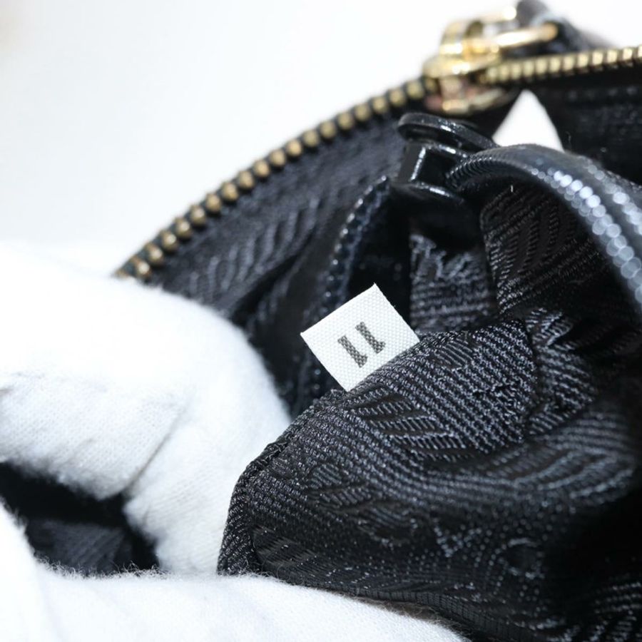 【日本直送】PRADA 尼龍黑色金色鏈條單肩包 Auth bs31178-10