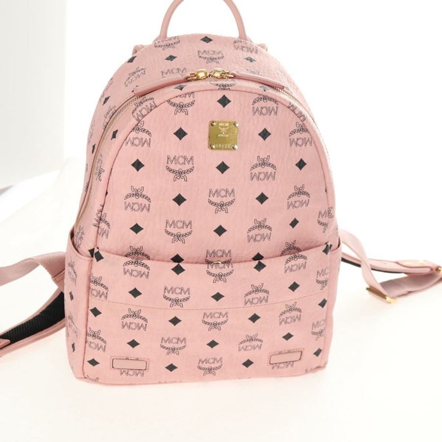 【日本直送】MCM Vicetos Logoogram 背包 PVC 皮革 粉紅色 金色 正品 yk19517A-22