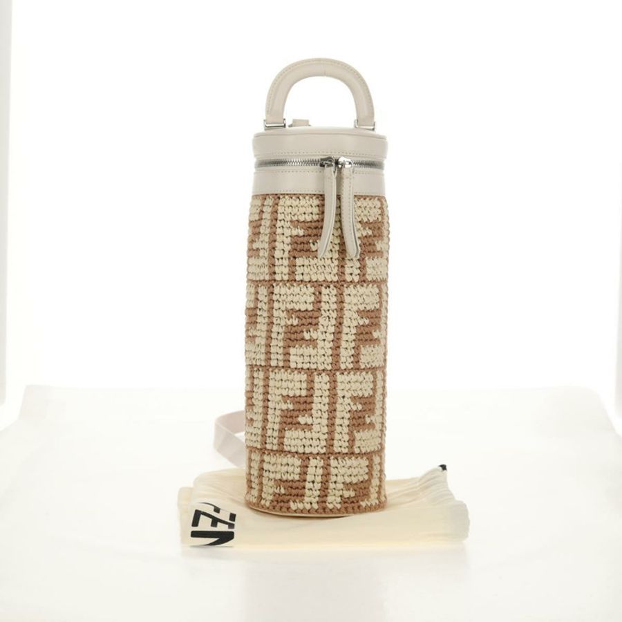 【日本直送】FENDI Zucca 帆布水瓶包吸管兩用銀棕色正品 142983SAV-11