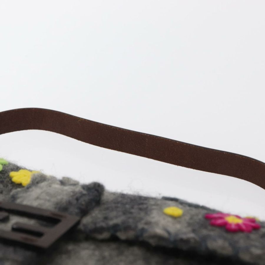 【日本直送】FENDI Floral Mamma Baguette 單肩包,毛氈材質,灰色/銀色,正品編號 157450SM-7
