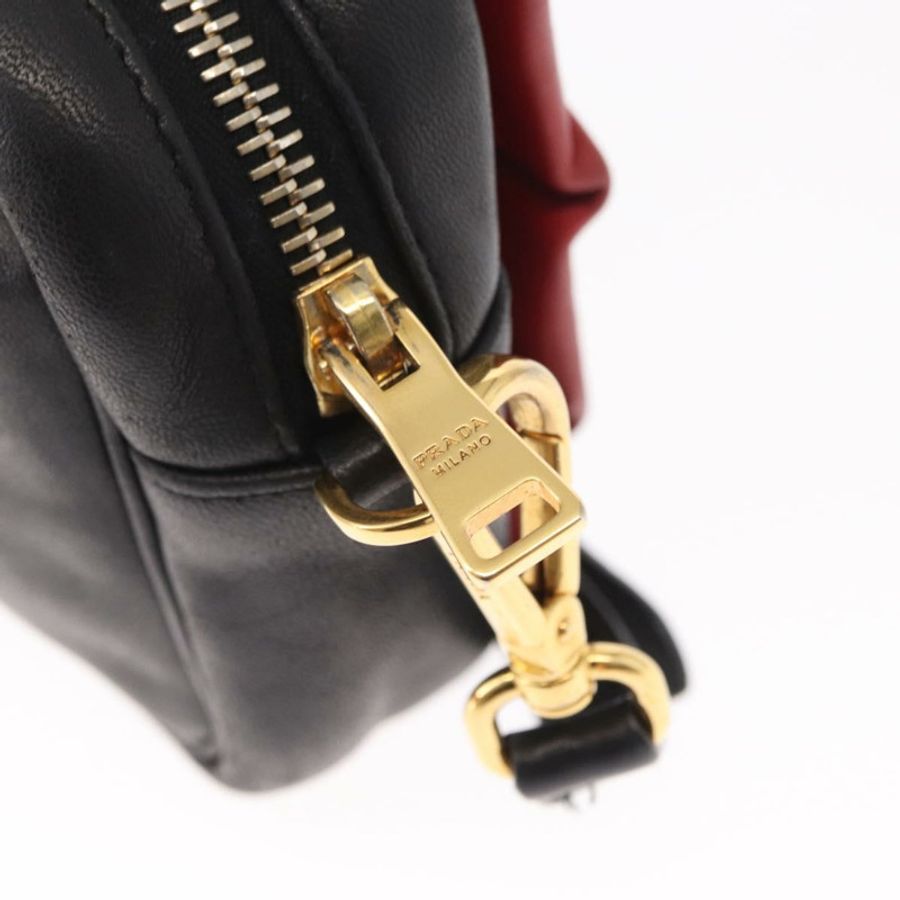 【日本直送】PRADA 黑色金色皮革肩背包,正品 161530V-8