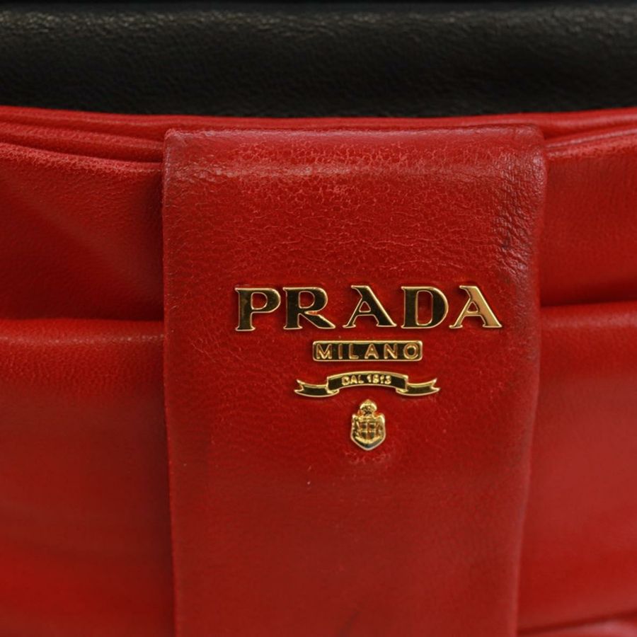 【日本直送】PRADA 緞帶單肩包,皮革材質,黑色、紅色、金色,正品編號 171555V-18