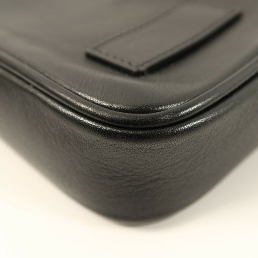 GIVENCHY 牛皮皮革Shoulder Bag金扣肩背袋-13