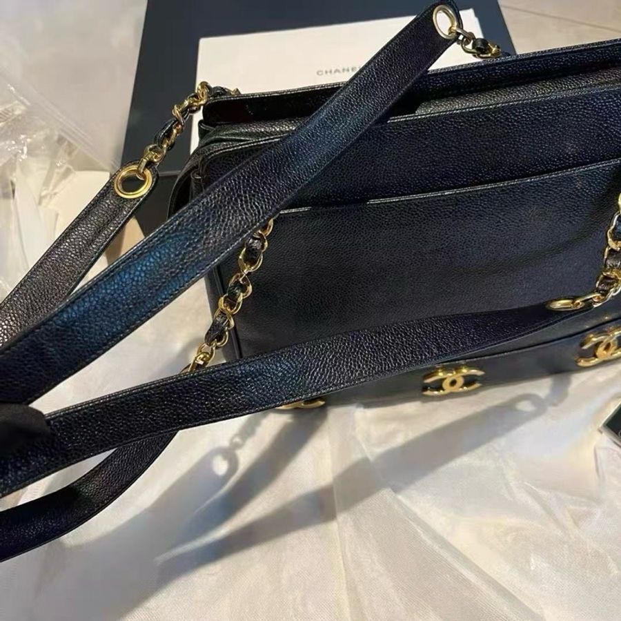 Chanel 黑金荔枝皮金球奶粉包-2