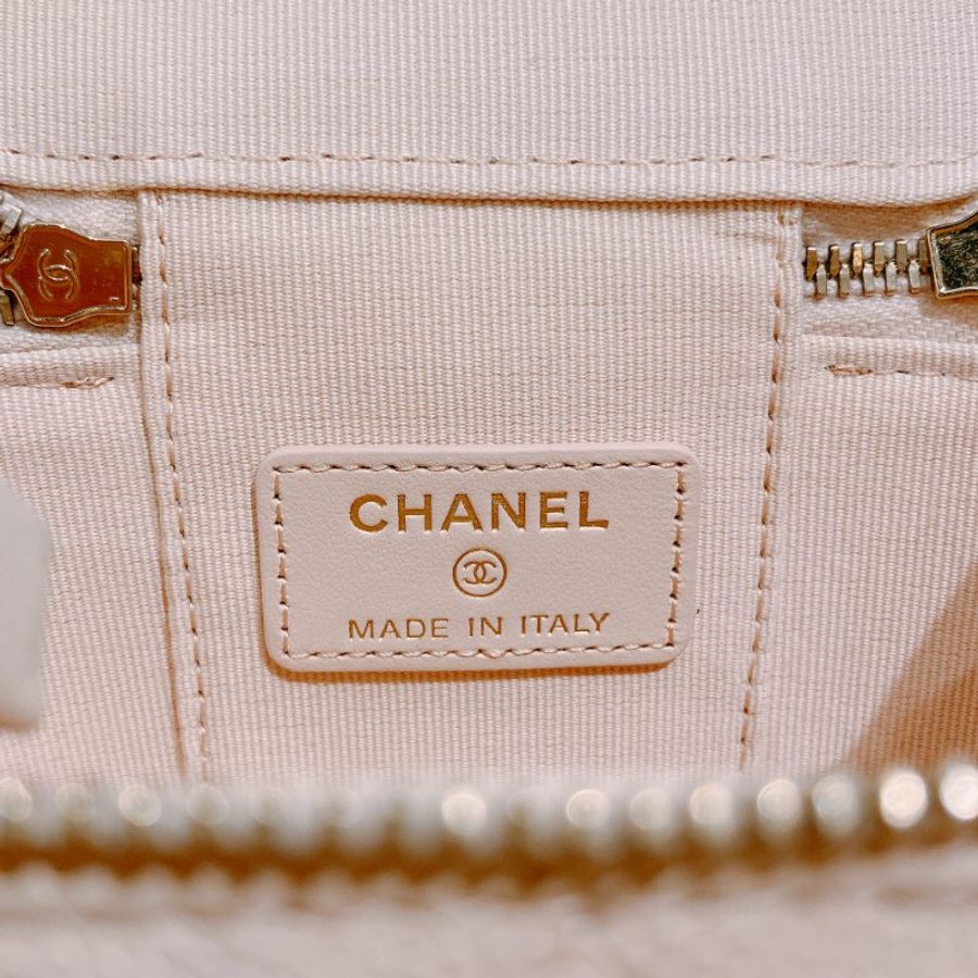 TW4749 Chanel 香奈兒 迷你裸色盒子斜背包Vanity Case With Chain Caviar Beige x GHW-15