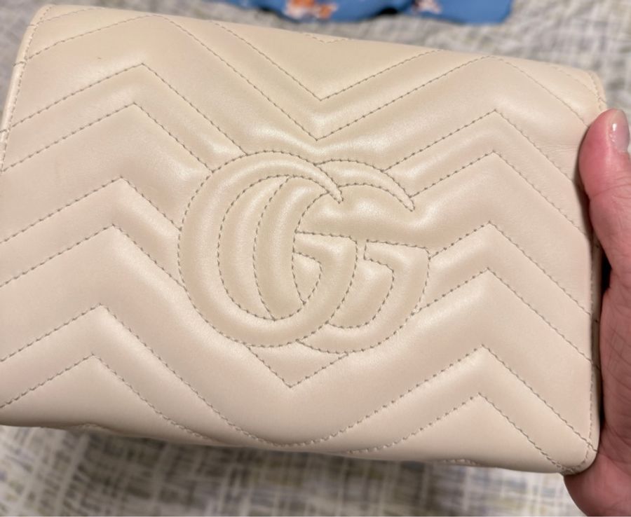 超低價 GUCCI MARMONT系列 仿舊金色雙G LOGO 山字紋WOC 米白金斜背WOC 包-11