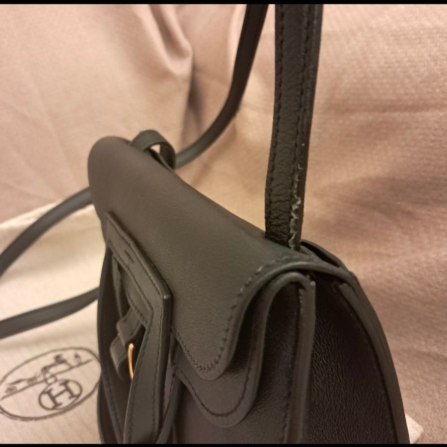 Hermes Halzan mini 黑金 SWIFT皮
黑色金扣-18
