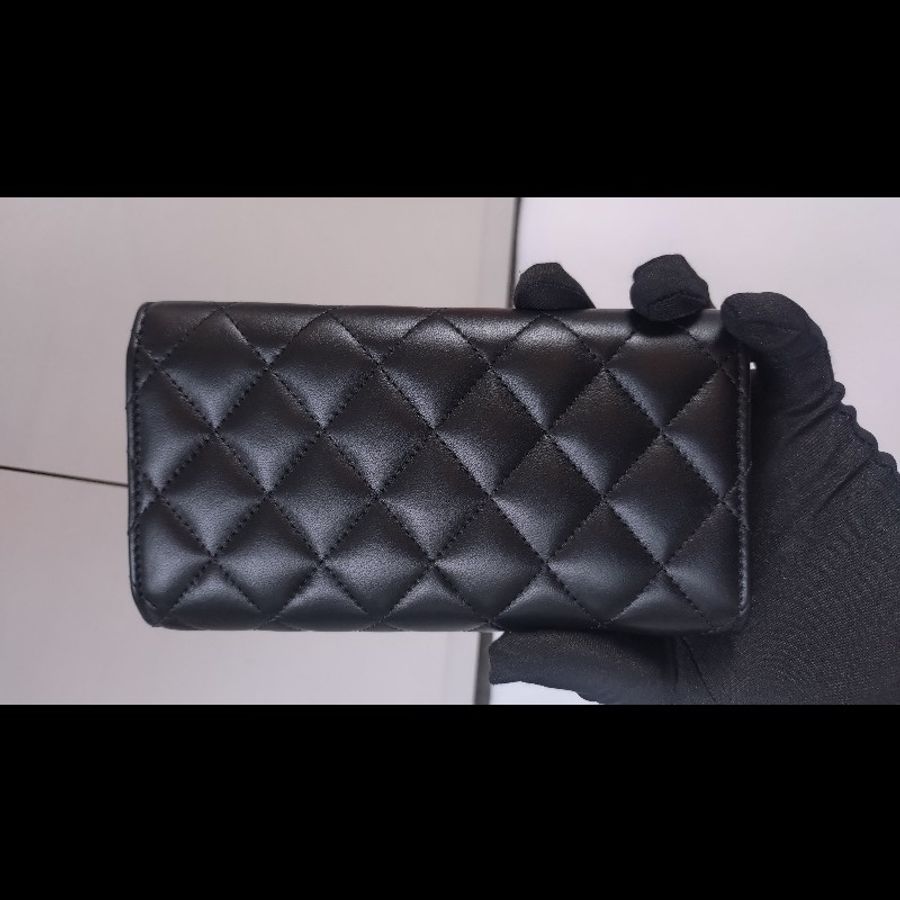 Chanel 珍珠雙C黑羊皮菱格下蓋中夾-2