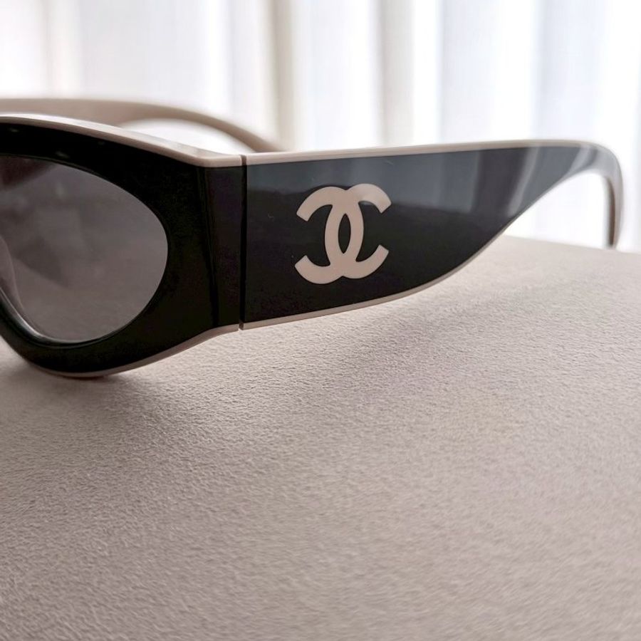 chanel 奶棕色奶茶色拚黑色太陽眼鏡 6056 全新全配-3