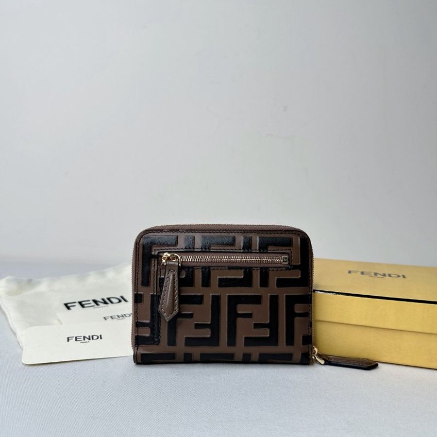 FENDI 全新FF Diamonds拉鍊短夾-1