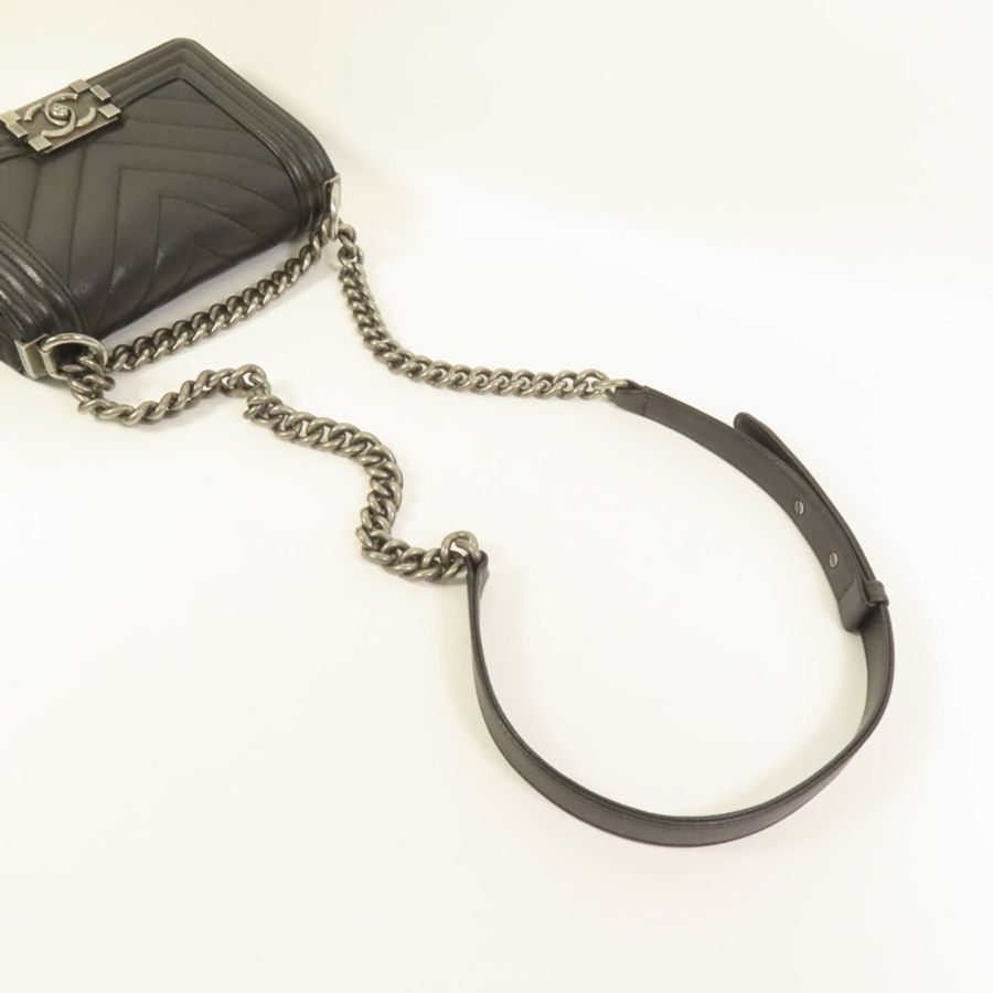 CHANEL 牛皮皮革Boy 20鏈帶肩背袋-4