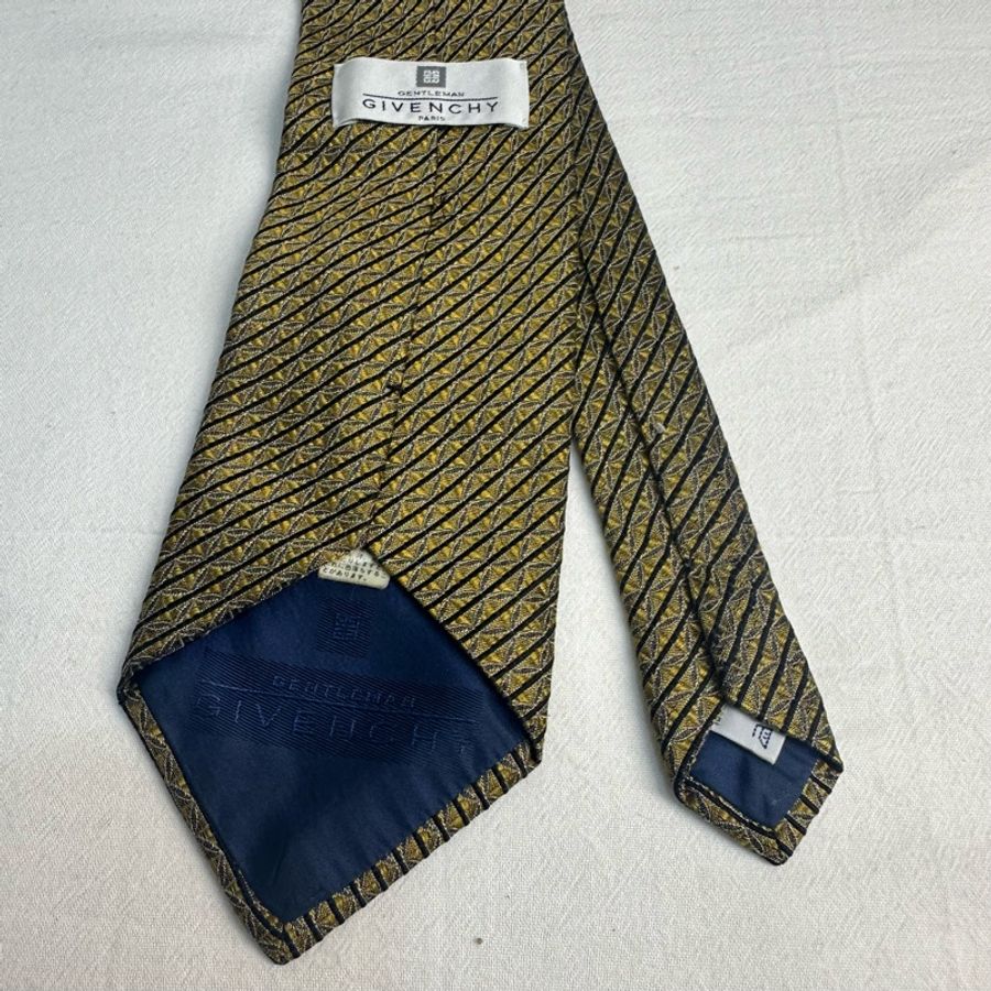 GIVENCHY 紀梵希 黑金菱格織紋領帶 領結 絲綢(中古)-1