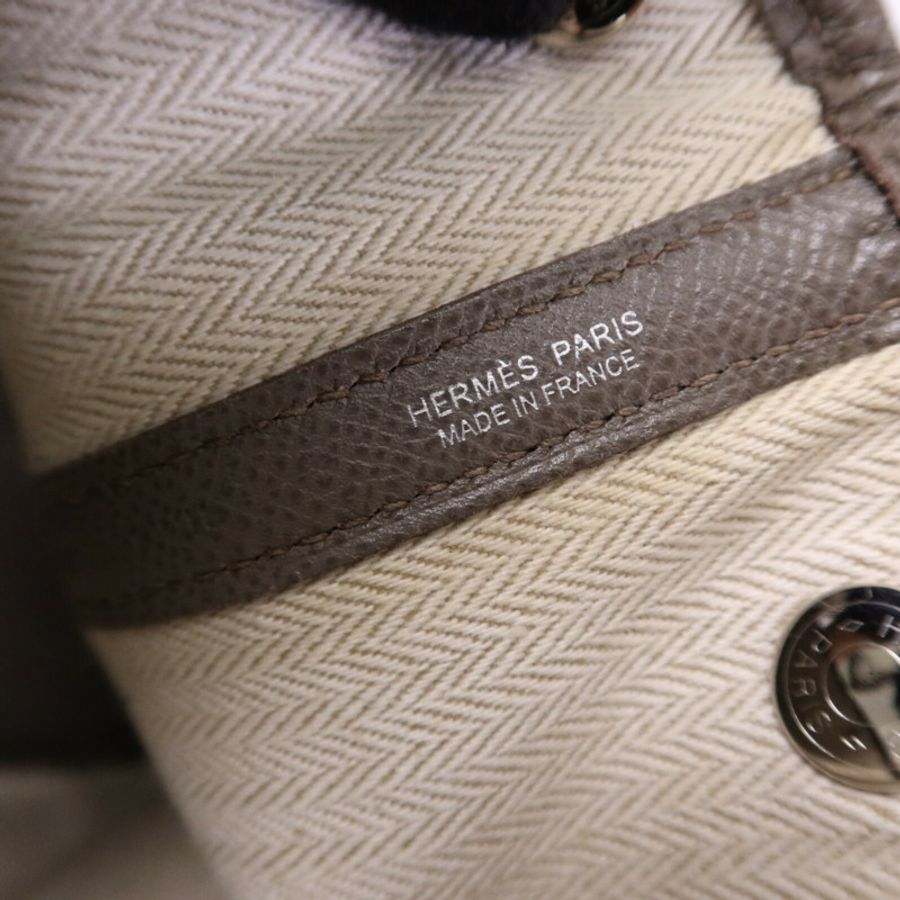 HERMES 【Hermes Fair】Epsom皮革Garden Party TPM銀扣手挽Etoupe袋-5