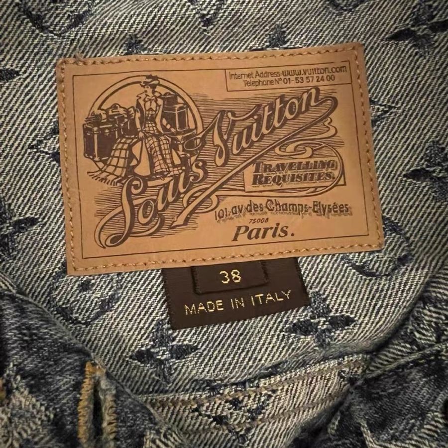 Lv老花短袖和七分褲38碼-4