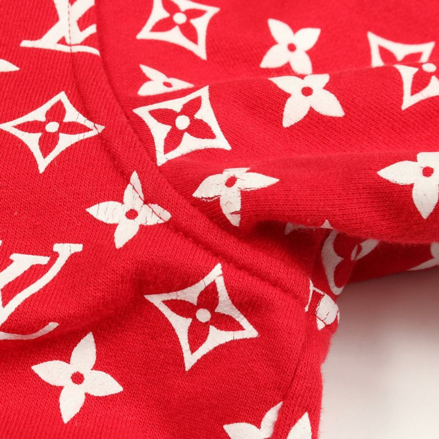 LOUIS VUITTON × Supreme 聯名款連帽衫,飾有 Box Logo,純棉材質,紅白配色,S 碼,二手,男女通用。 LV-6