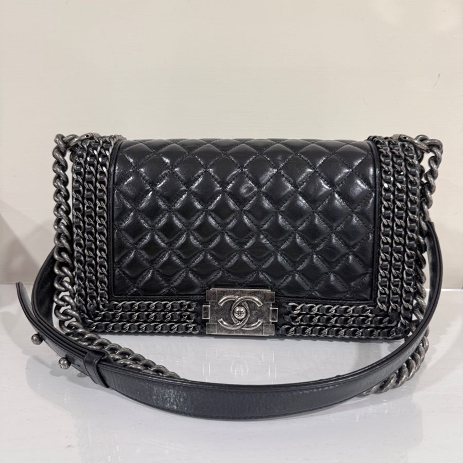 Chanel✨黑色銀釦 油蠟皮 鏈條滾邊 leboy25-0