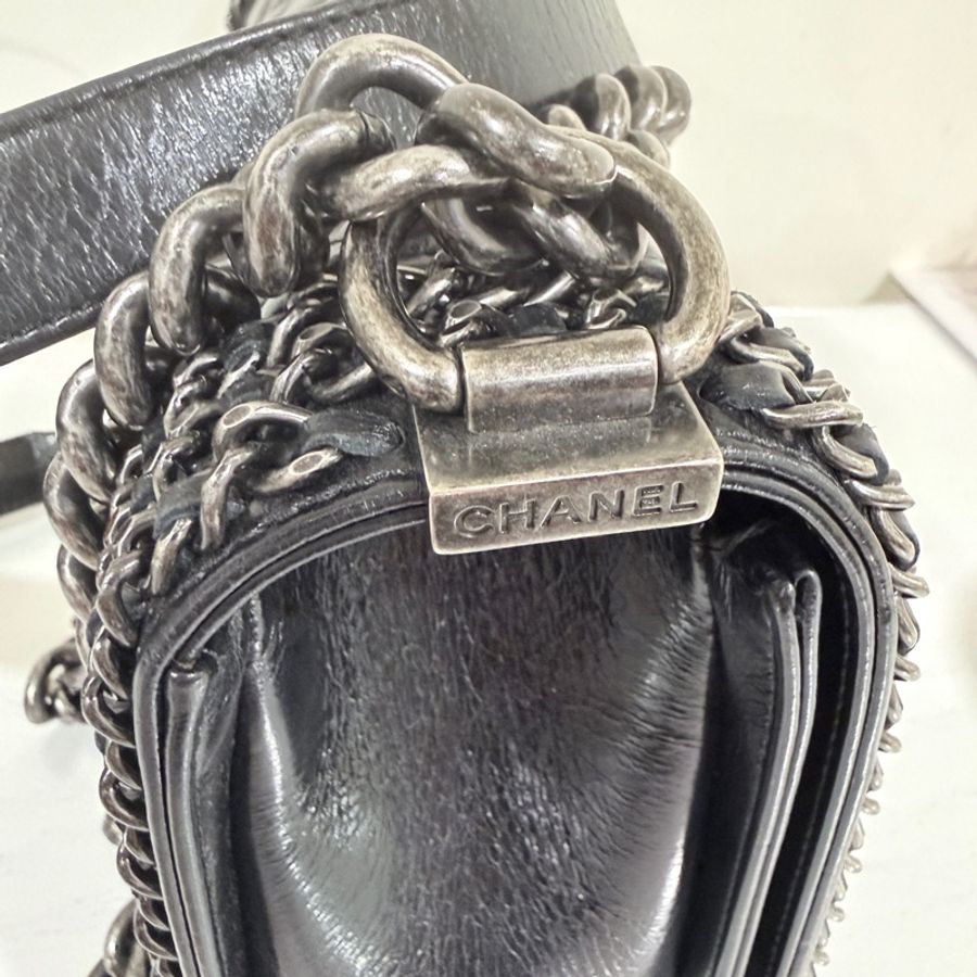 Chanel✨黑色銀釦 油蠟皮 鏈條滾邊 leboy25-32