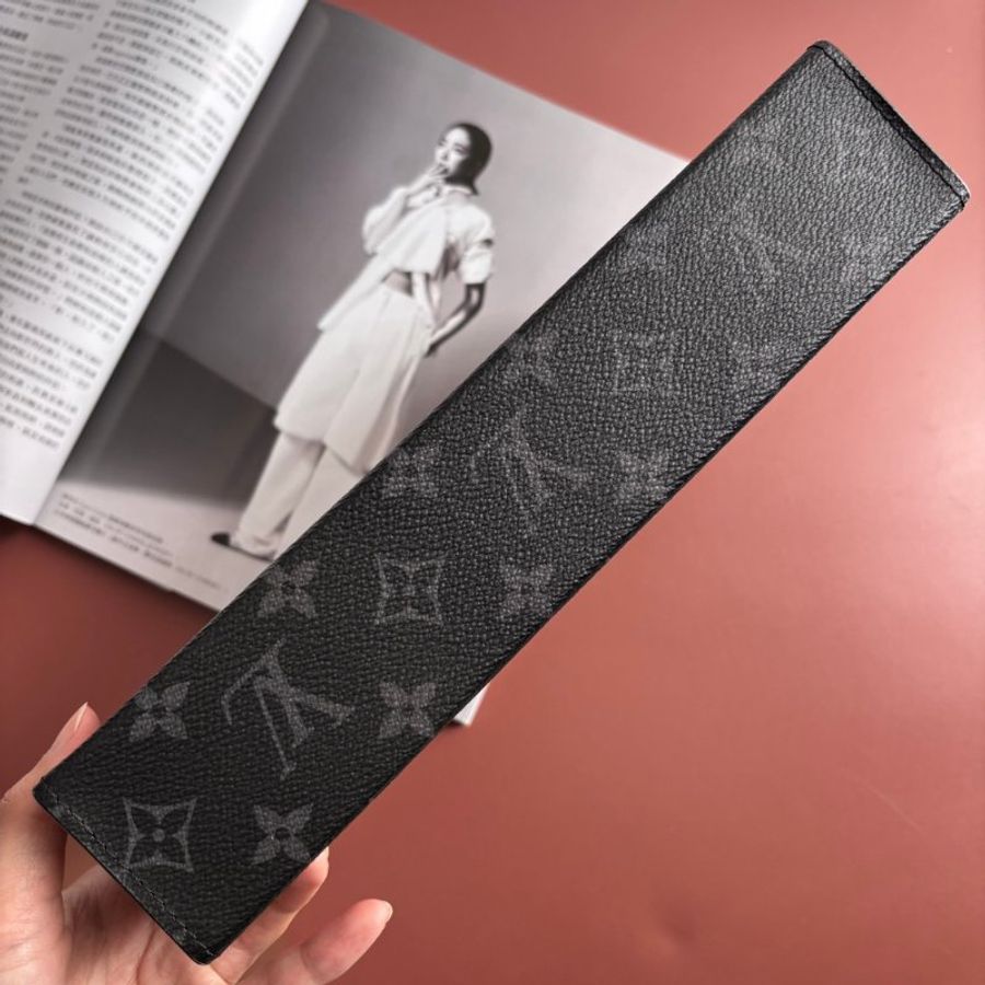 ::LOUIS VUITTON:: LV M61692 黑花紋省拿包 手袋 Pochette Voyage MM-2