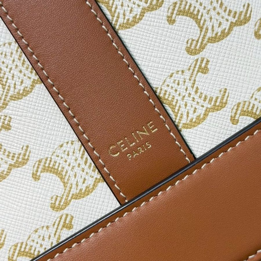 (迎接夏日的白色🌞)🏷️Celine 瑟琳.Triomphe 老花水桶包 小號/客人寄賣-14