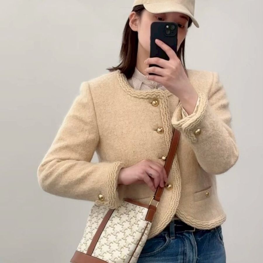 (迎接夏日的白色🌞)🏷️Celine 瑟琳.Triomphe 老花水桶包 小號/客人寄賣-18