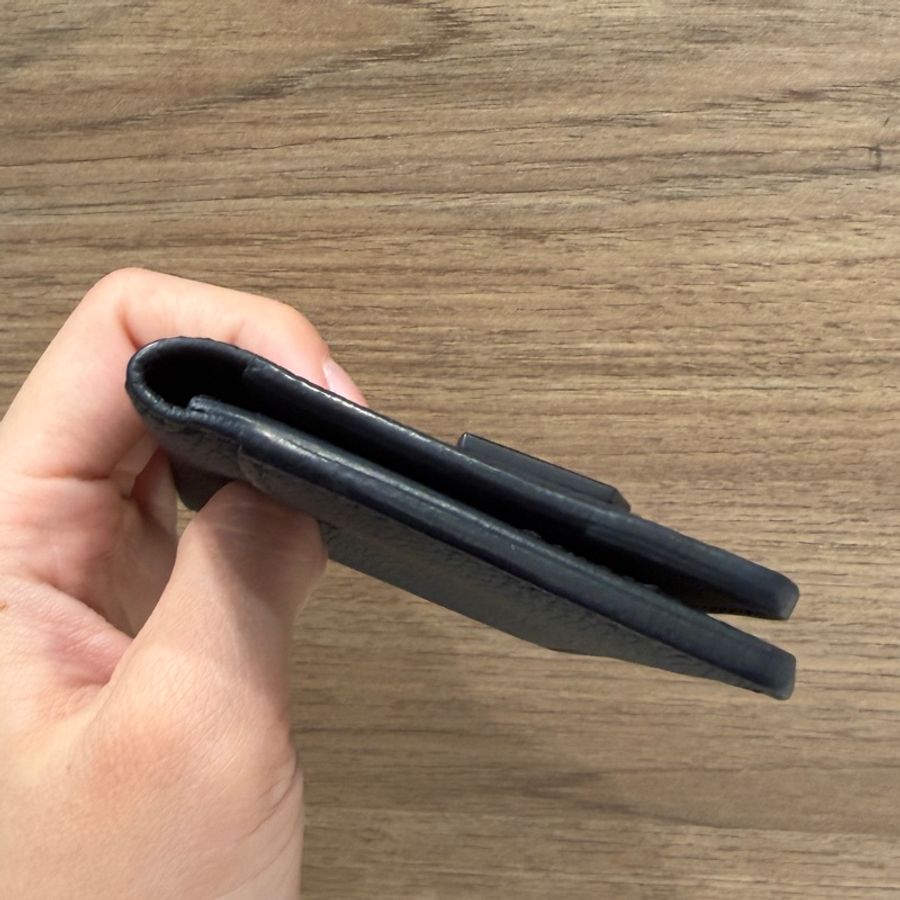 LV 黑色牛皮對開5卡萬用錢包M25951-13