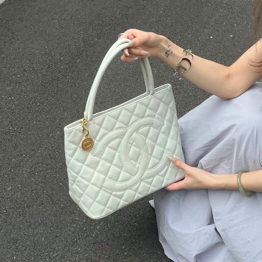 Chanel 中古希爾頓手提包 白金 荔枝皮 30*25*15 98新配件塵袋-1