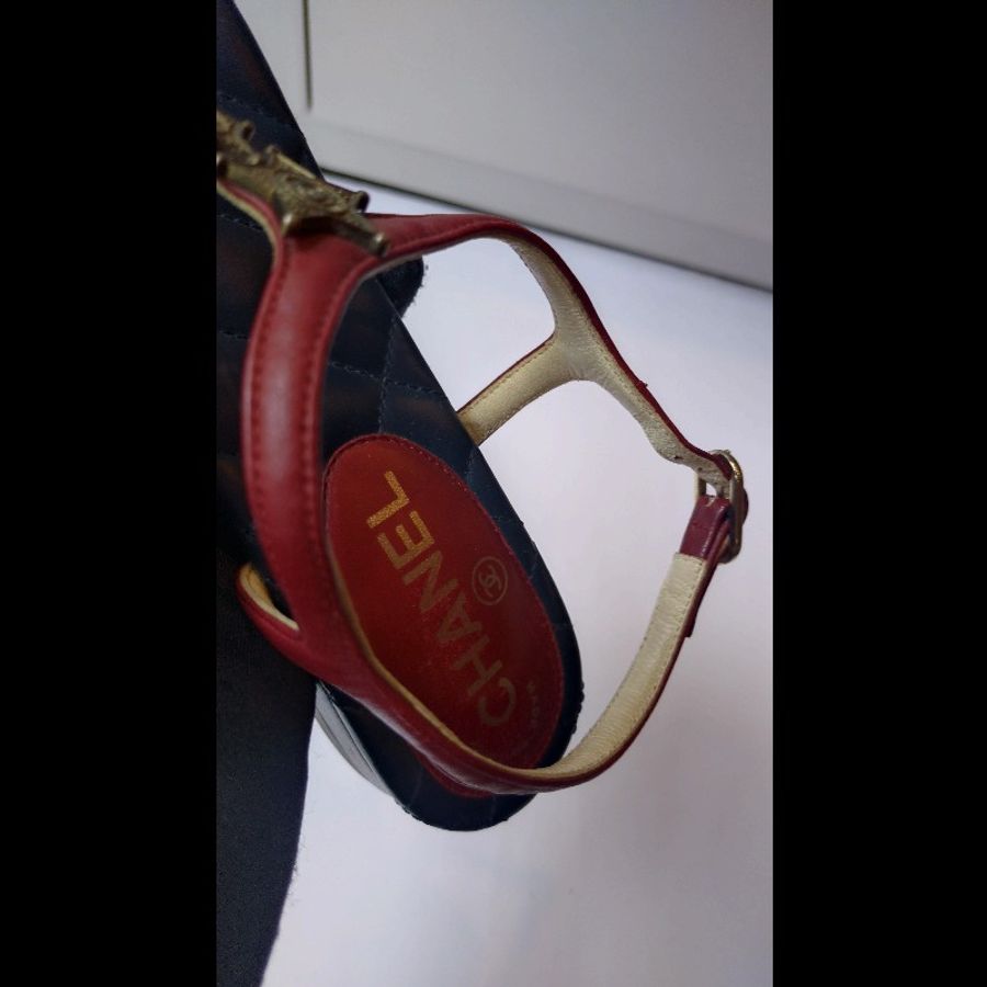 Chanel 藍底菱格紅皮邊星星平底涼鞋-7