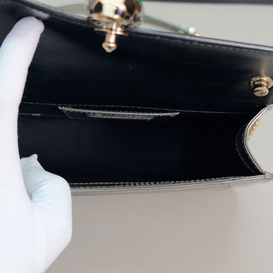 BVLGARI Serpenti Forever 蛇頭漆皮鏈條肩背斜背包22*13.5*5.5 98新配件雨衣 塵袋 鏡子-2
