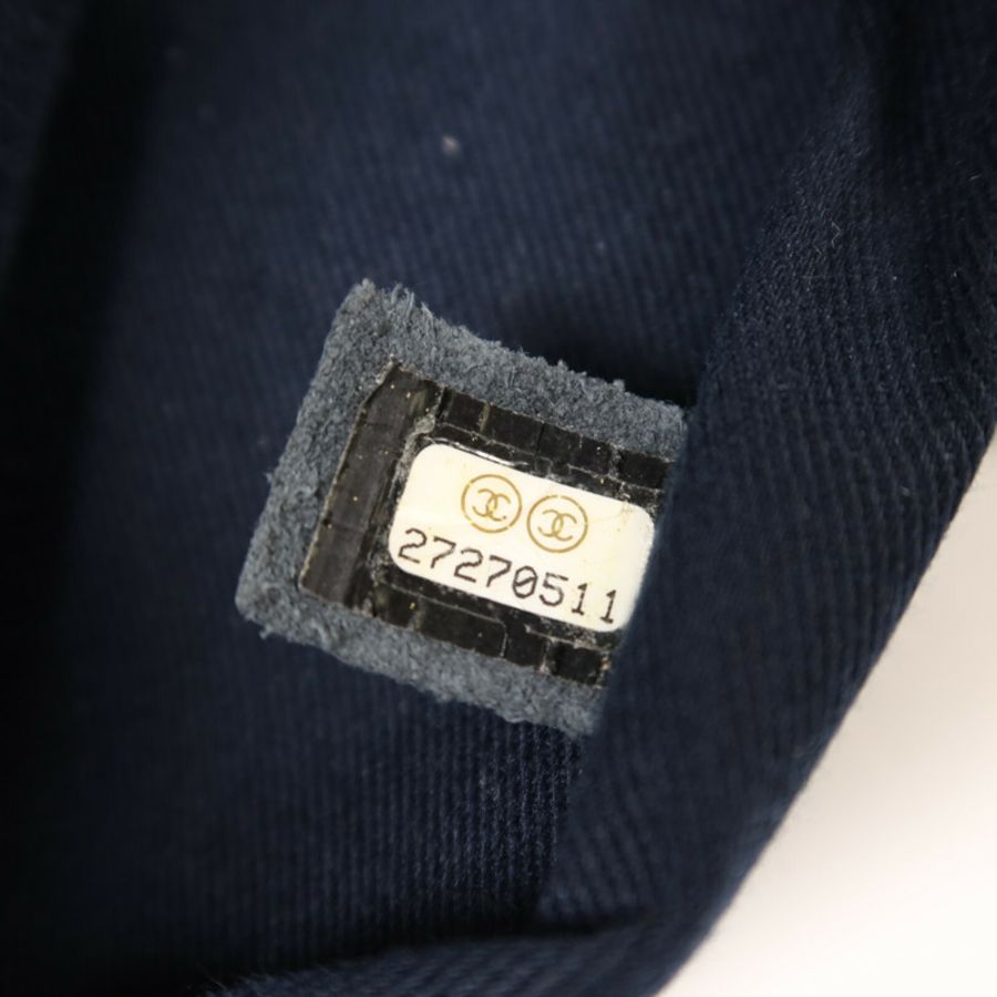 CHANEL 牛皮皮革Business Affinity Backpack金扣鏈帶背包-6