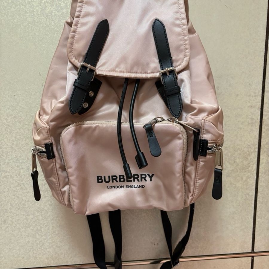 Burberry 中款 後背包 淡粉紅色 近全新 只背過1次-附件:防塵袋-0