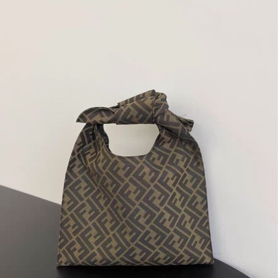 全新全配❤️ fendi #老花 #hobo #托特包 秀款 #便當包-7