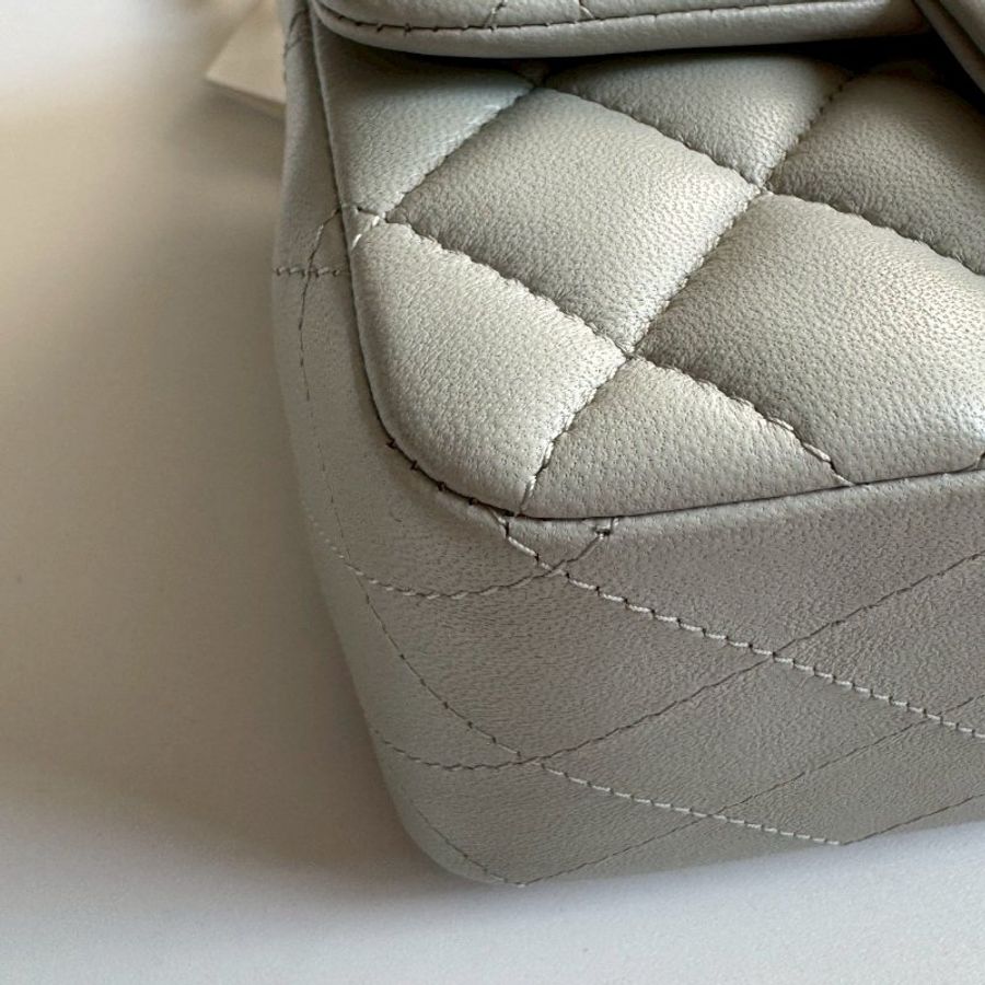 🥰99成新 閒置未用 Chanel 灰藍色金雙C小方胖-6