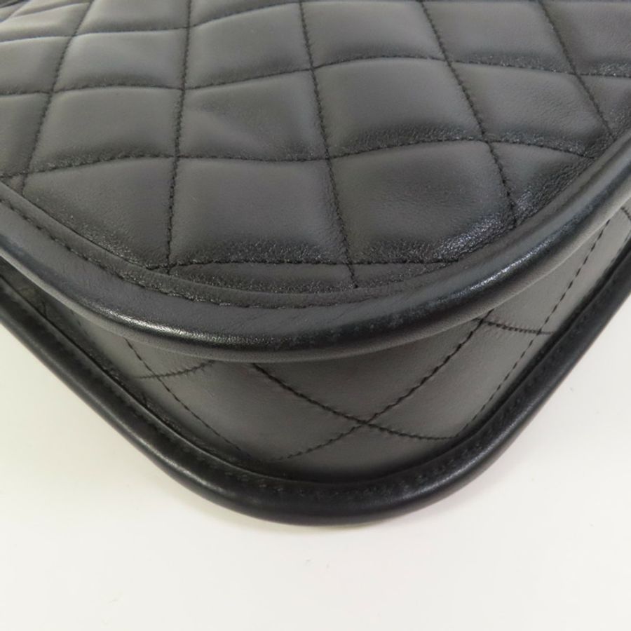 CHANEL 牛皮皮革24S Hobo金扣鏈帶手挽肩背兩用袋-11