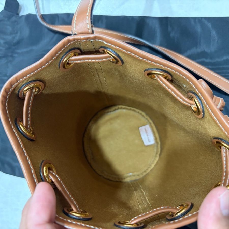 CELINE Micro Triomphe 帆布迷你水桶包-9