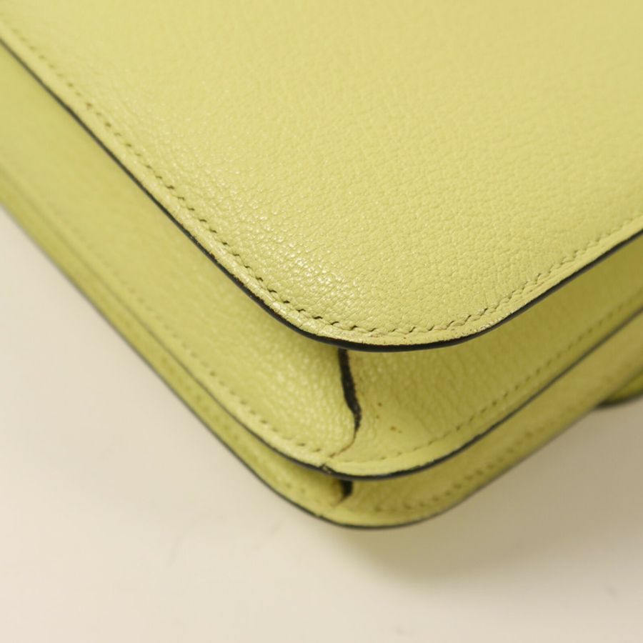HERMES Chevre皮革Constance Mini銀扣肩背袋Jaune Bourgeon-12