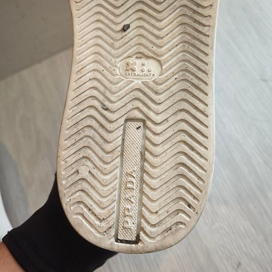 ‼️年中慶降價‼️創新低價只到6/21🎁㊣✨ PRADA ✨**尺寸:9 1/2**軍綠 防潑水 綁帶 休閒鞋/二手鞋/二手精品/保證正品🌳二手樹屋🌳-12