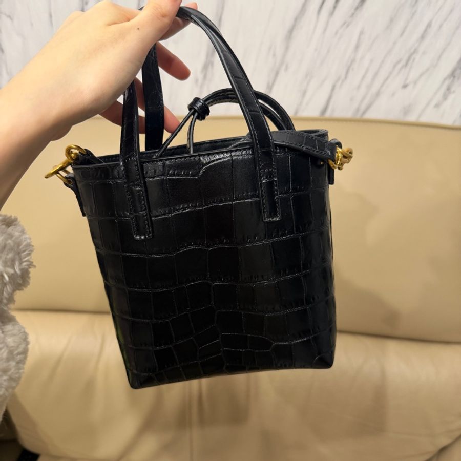 全新全配🈶購證❤️ ysl #黑金 #鱷魚壓紋 #琴譜包 mini #托特-8
