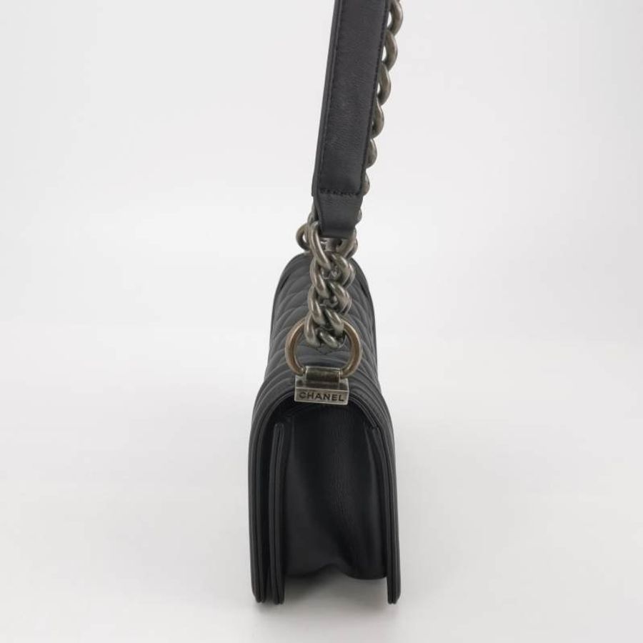 ChanelLeboy經典款小號牛皮菱格絎縫方形雙C鎖扣單肩包-2