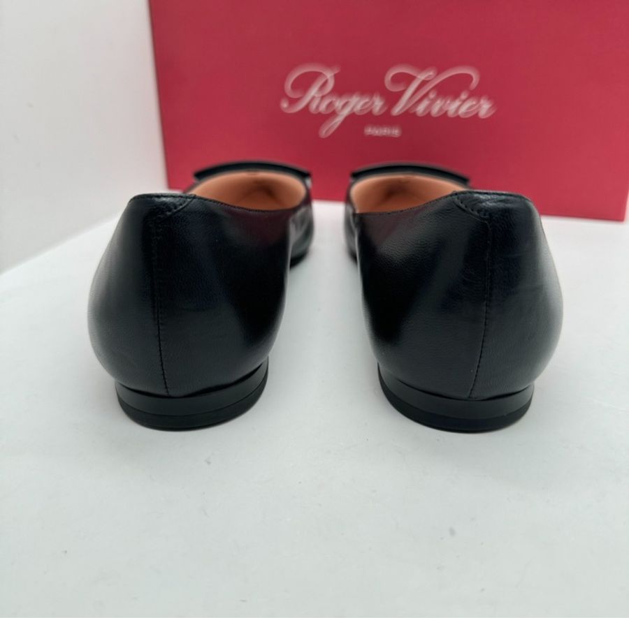 【98新✨黃金36碼🤩】Roger Vivier/RV Trompette黑色尖頭方扣平底鞋-3