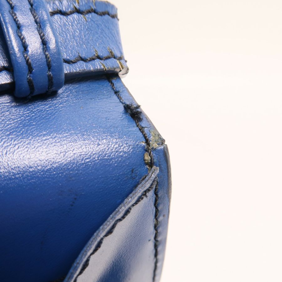 LOUIS VUITTON Epi Pochette Arche金扣肩背袋-15