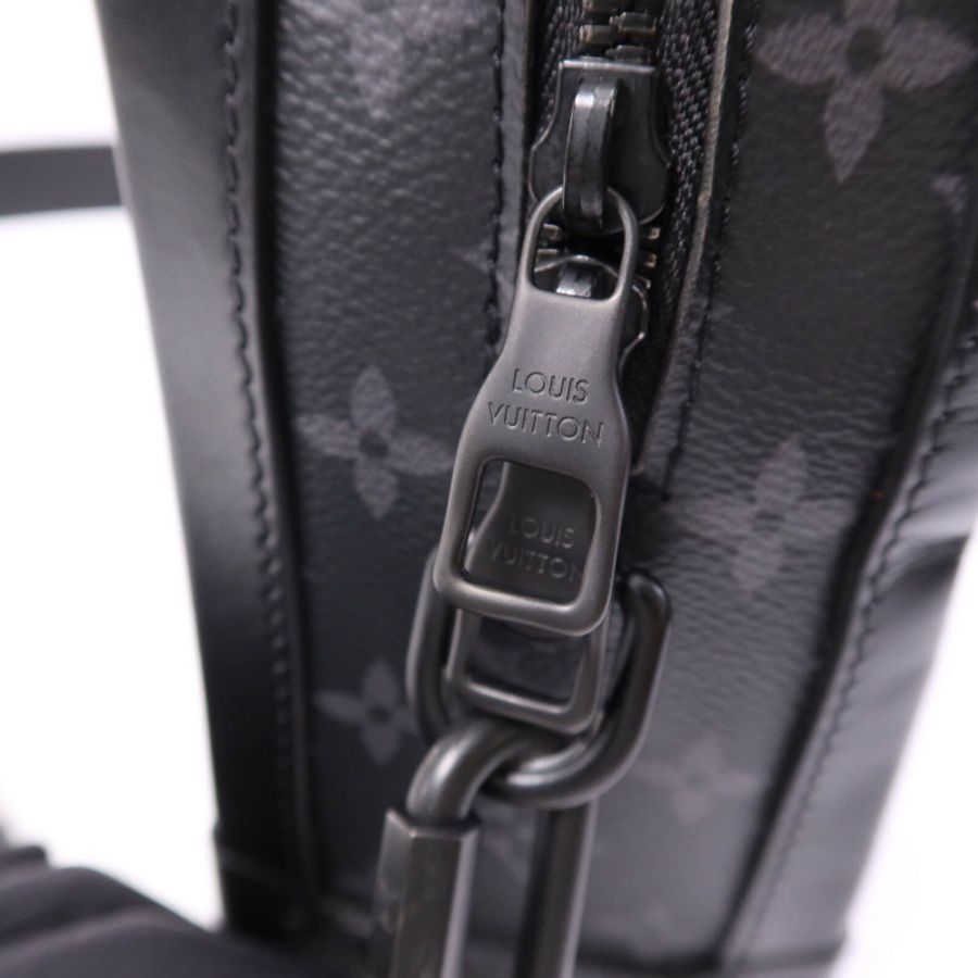 LOUIS VUITTON Monogram Eclipse Soft Trunk肩背袋-6