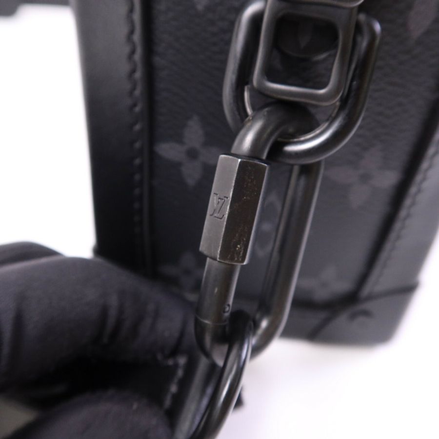LOUIS VUITTON Monogram Eclipse Soft Trunk肩背袋-7