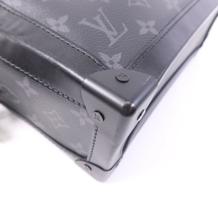 LOUIS VUITTON Monogram Eclipse Soft Trunk肩背袋-11